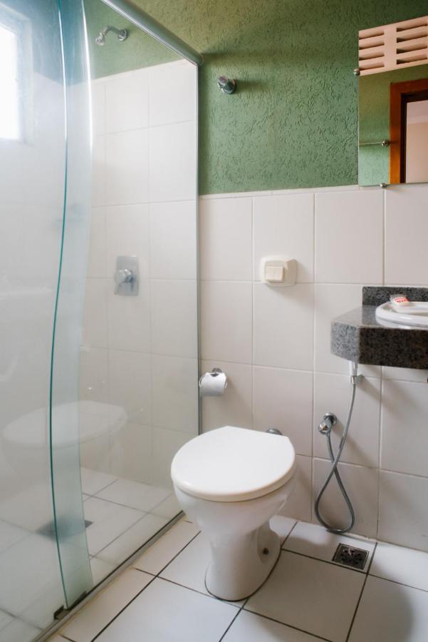 Oyo Cerrado Hotel, Campo Grande Κάμπο Γκράντε Εξωτερικό φωτογραφία Bathroom with shower cubicle